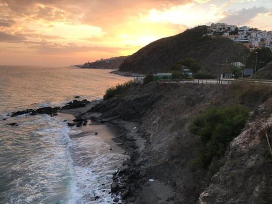 Apartamento Con Vistas Al Mar Nerja Luaran gambar